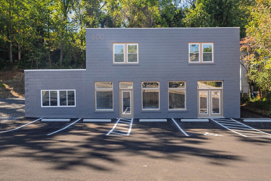 Primary Photo Of 600 Memorial Blvd, Martinsville Flex For Lease