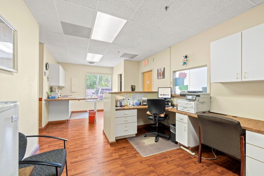 More Photos Of 1637 Mineral Spring Ave, North Providence Medical For Lease