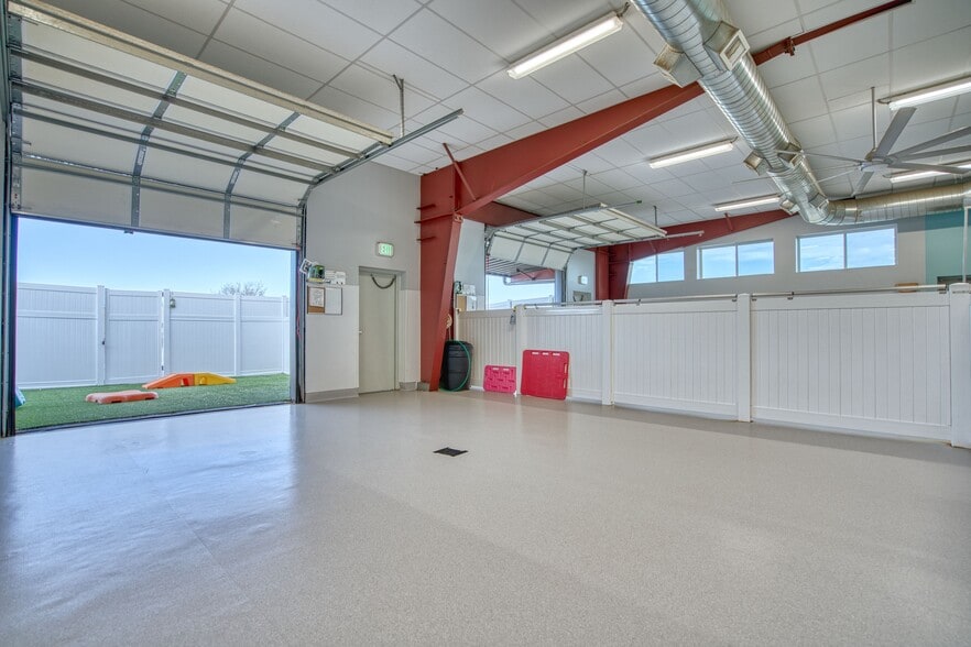 More Photos Of 1651 Skyway Dr, Longmont Warehouse For Sale