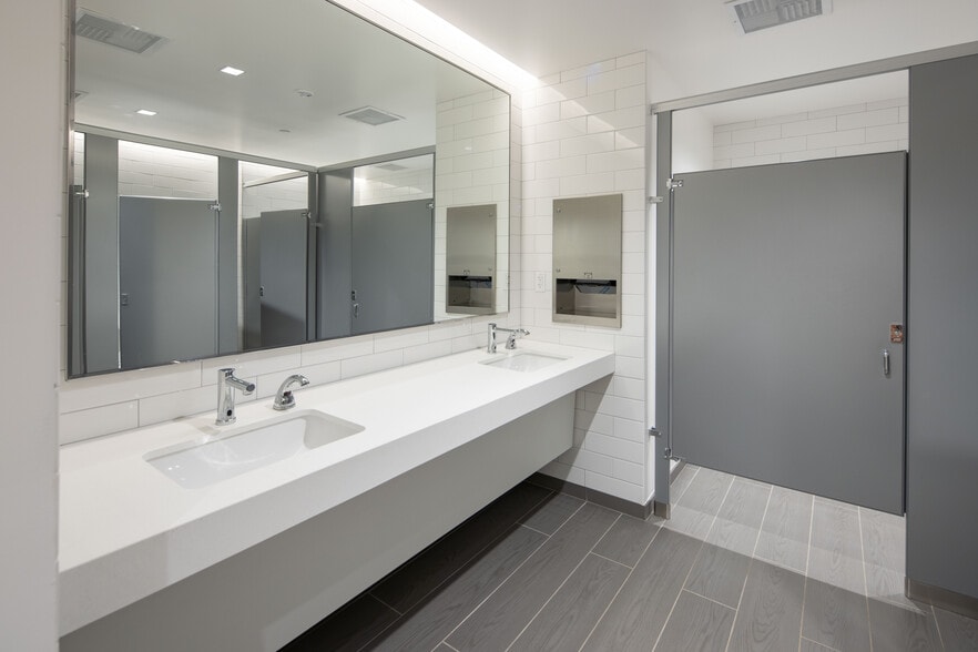 More Photos Of 1960 E Grand Ave, El Segundo Office For Sale