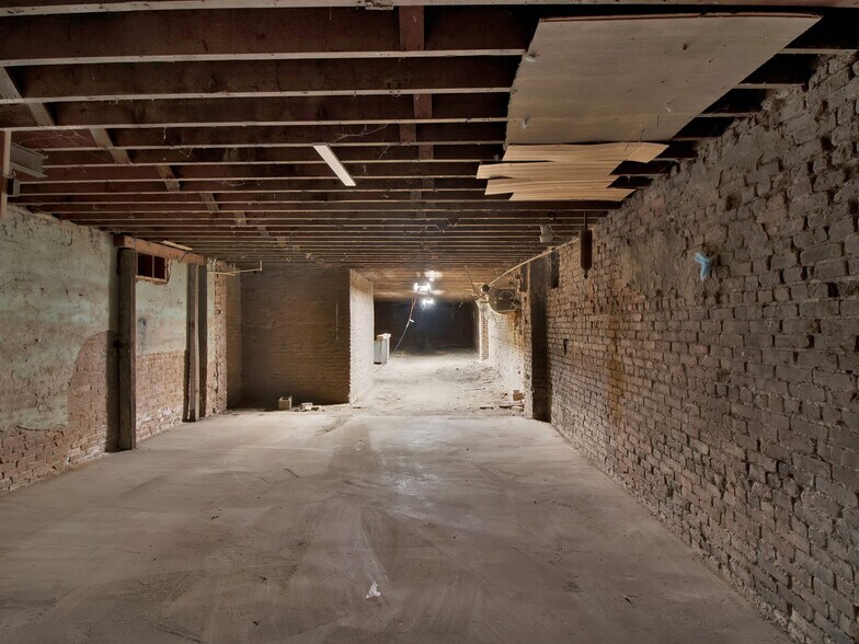 More Photos Of 350 W Front St, Byers Freestanding For Sale