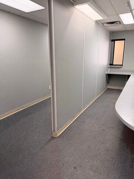 More Photos Of 872 E Sahara Ave, Las Vegas Medical For Lease