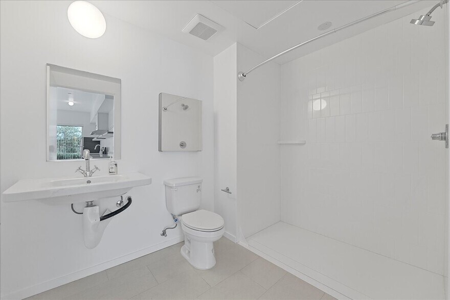 More Photos Of 636 N Juanita Ave, Los Angeles Apartments For Sale