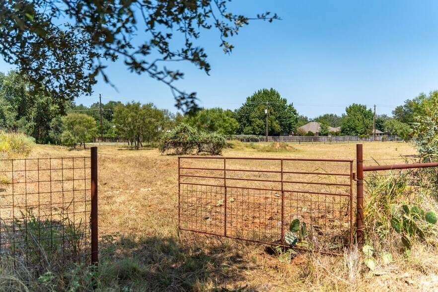 More Photos Of Lot 2 Mariposa Dr, Fredericksburg Land For Sale