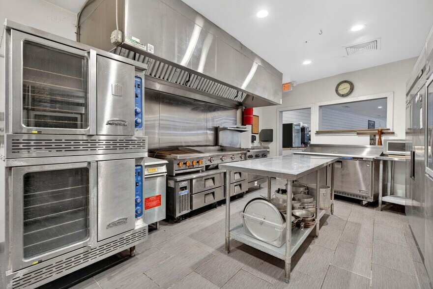 More Photos Of 11669 Lee Hwy, Sperryville Restaurant For Sale