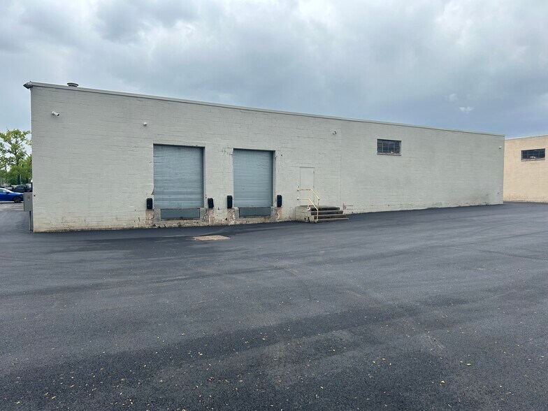 More Photos Of 178 Commerce Rd, Carlstadt Manufacturing For Sale