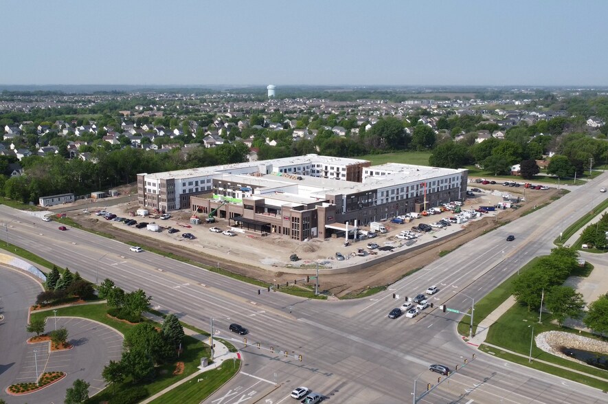 More Photos Of 950 Jordan Creek Pky, West Des Moines Apartments For Lease