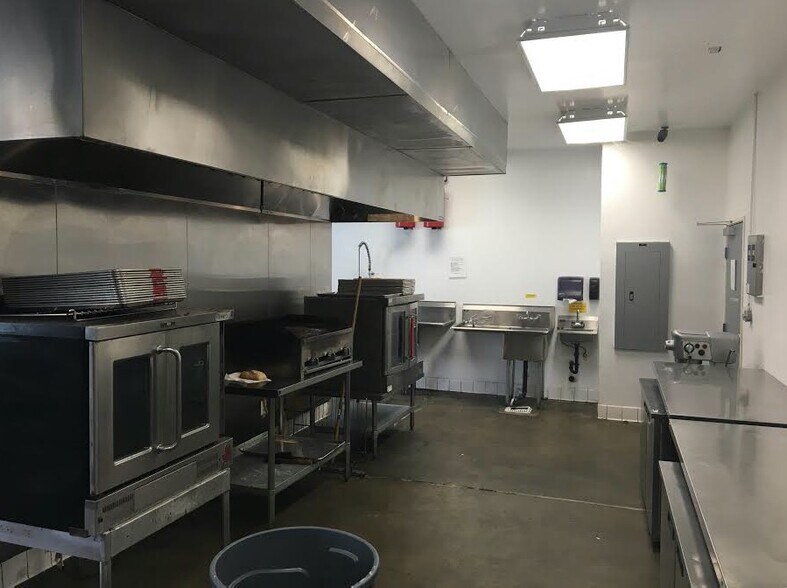 More Photos Of 2864 N High St, Columbus Restaurant For Sale
