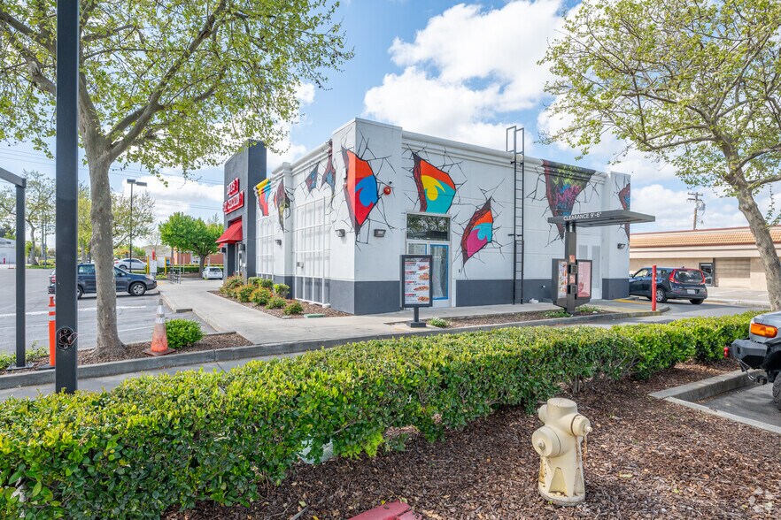 More Photos Of 3409 Arden Way, Sacramento Fast Food For Sale