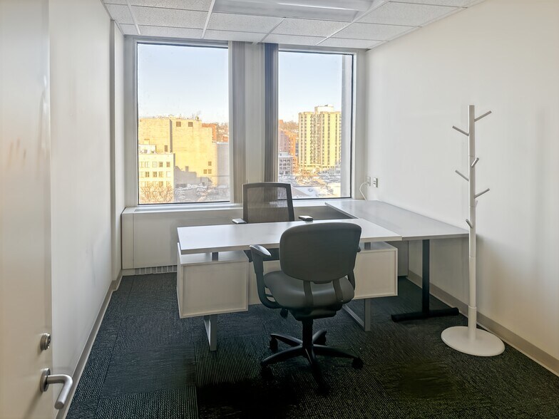 More Photos Of 1500 Main St, Springfield Coworking Space