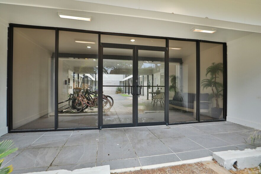 More Photos Of 712 Ball St, Galveston Apartments For Sale