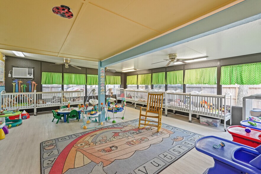 More Photos Of 1030 4th St, Rosenberg Daycare Center For Sale