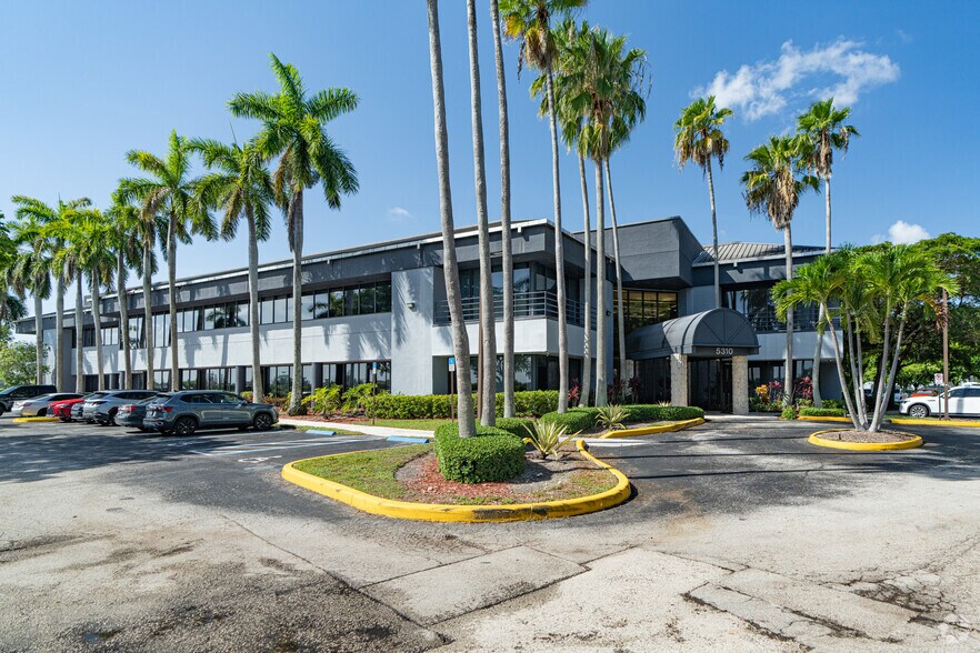 More Photos Of 5310 NW 33rd Ave, Fort Lauderdale Office For Lease