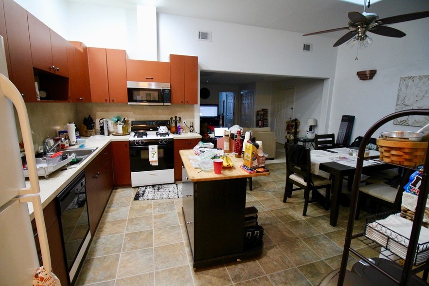 More Photos Of 122-126 Main St, Hackettstown Apartments For Lease