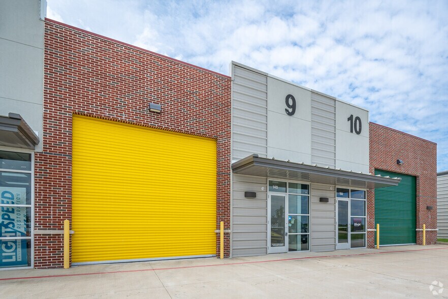 More Photos Of 2493 Patton Rd, Rosenberg Unknown For Lease