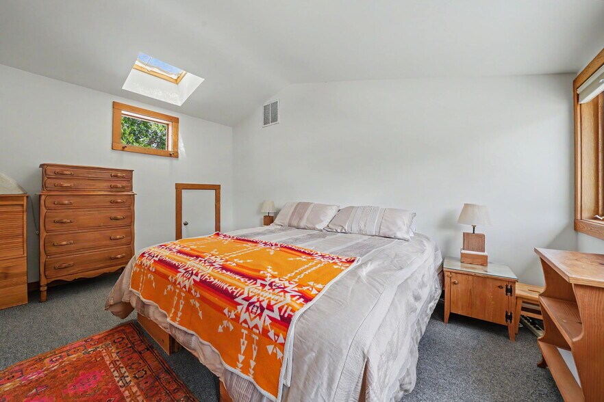 More Photos Of 21376 Consolation St, Volcano Specialty For Sale