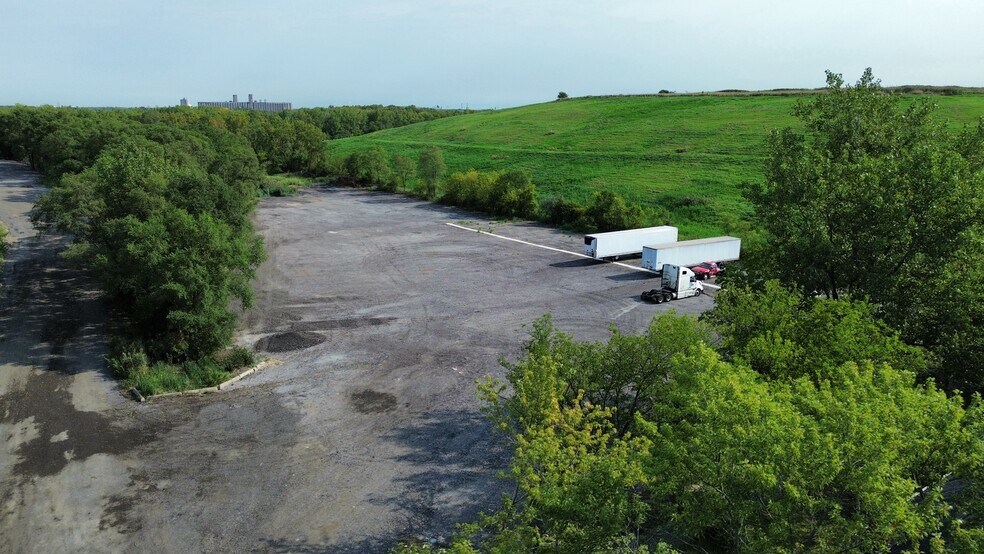 More Photos Of 956 E 138th St, Chicago Land For Lease