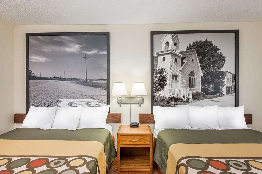 More Photos Of 1708 W Wyatt Earp Blvd, Dodge City Hotel For Sale