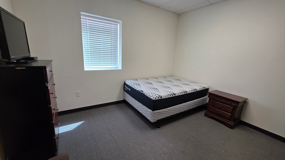 More Photos Of 8211 E County Road 62, Midland Warehouse For Sale