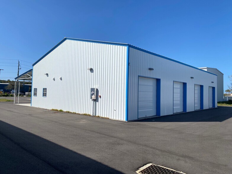 More Photos Of 2720 Kirby Cir NE, Palm Bay Light Distribution For Sale