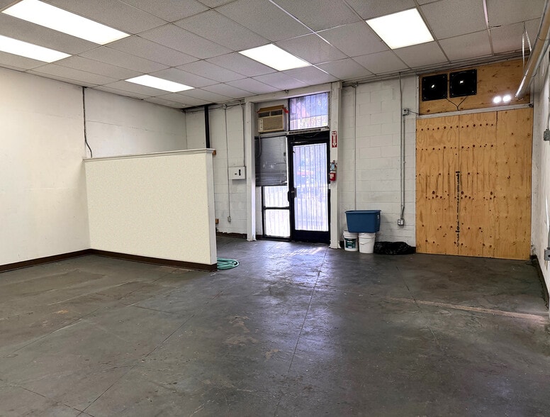 More Photos Of 3651 Beverly Blvd, Los Angeles Storefront For Lease