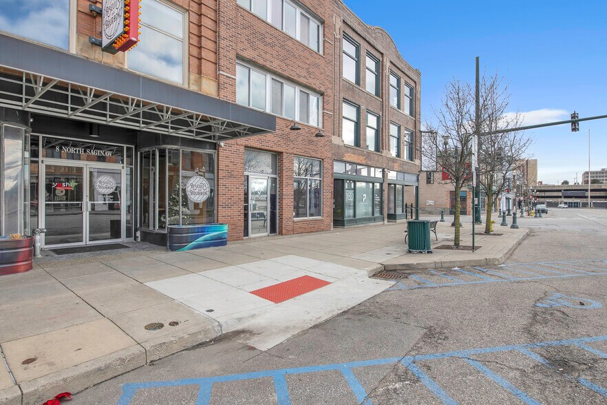 More Photos Of 6 N Saginaw St, Pontiac Storefront Retail Residential For Sale