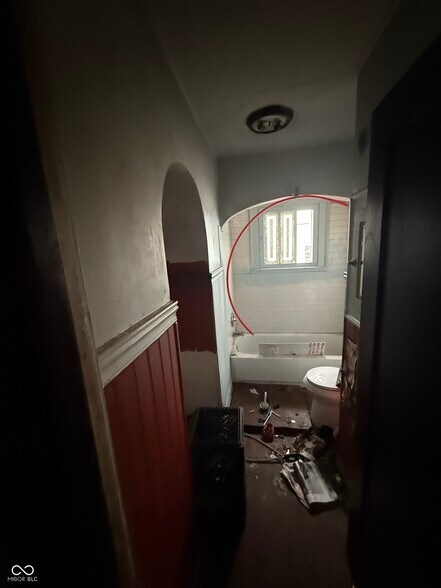 More Photos Of 3823 E 10th St, Indianapolis Freestanding For Sale