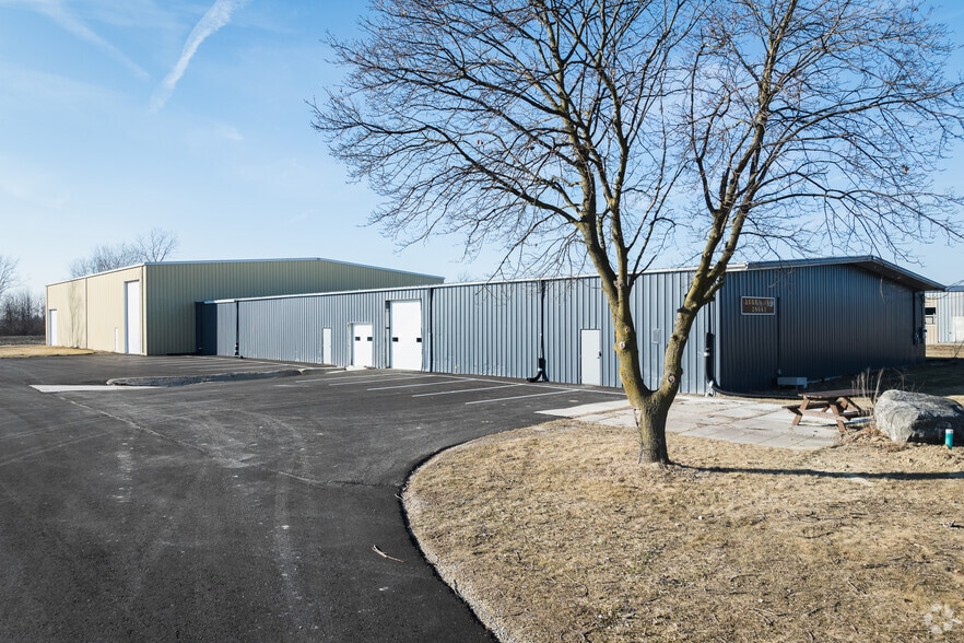 Primary Photo Of 28663 Glenwood Rd, Perrysburg Manufacturing For Lease