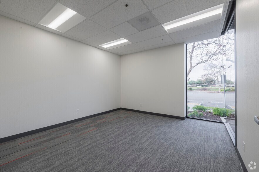 More Photos Of 200-230 Railroad Ave, Milpitas Unknown For Lease