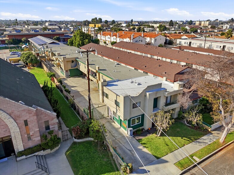 More Photos Of 16105 S Denker Ave, Gardena Multifamily For Sale