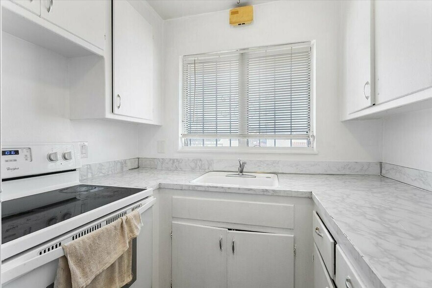 More Photos Of 635 E 15th St, Oakland Apartments For Sale