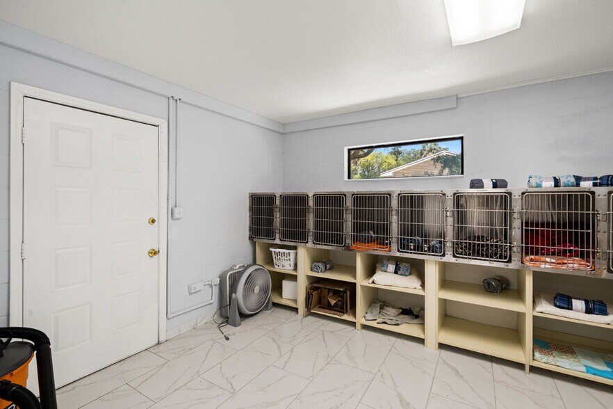 More Photos Of 6603 N Florida Ave, Tampa Veterinarian Kennel For Lease