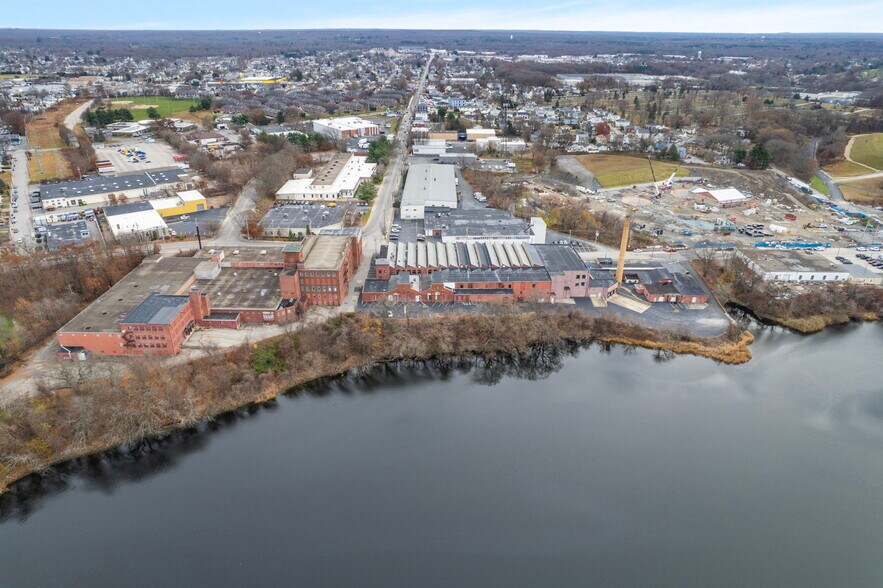 More Photos Of 721-727 School st, Pawtucket Industrial For Lease