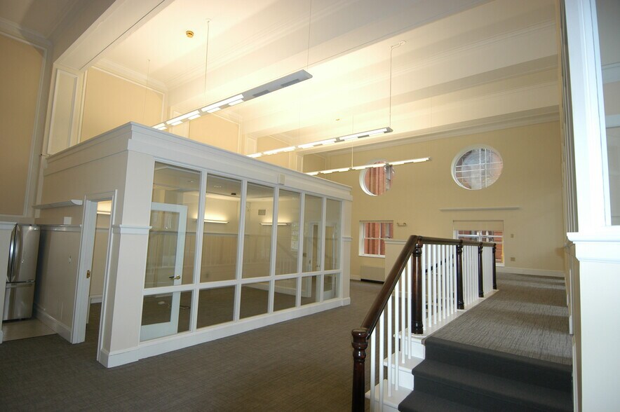 More Photos Of 43 Thorndike St, Cambridge Unknown For Lease