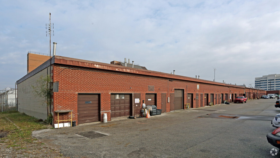 More Photos Of 126 Sinnott Rd, Toronto Service For Lease