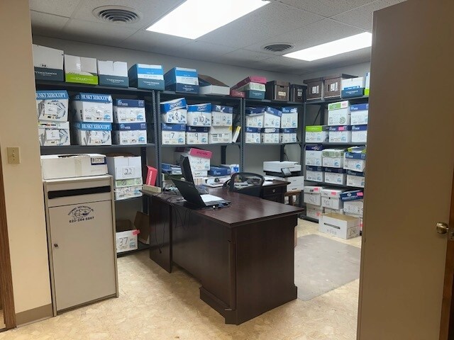 More Photos Of 118 W Locust St, Independence Office For Sale