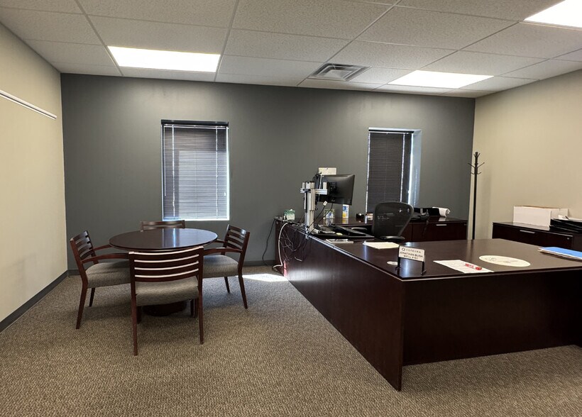 More Photos Of 26170 Highway 281 Spur, Geary Office For Lease