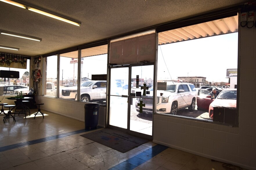 More Photos Of 301 E Pine St, Deming Freestanding For Sale