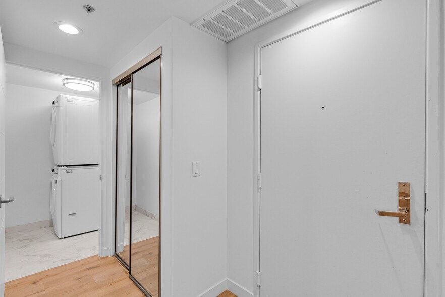 More Photos Of 939 Palm Ave, West Hollywood Apartments For Sale