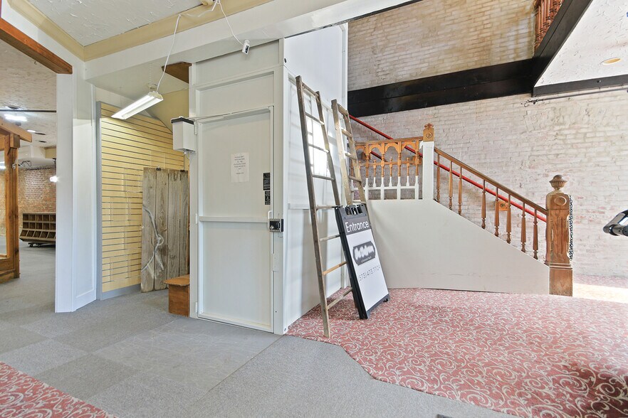 More Photos Of 105 Coal st, Mexico Specialty For Sale