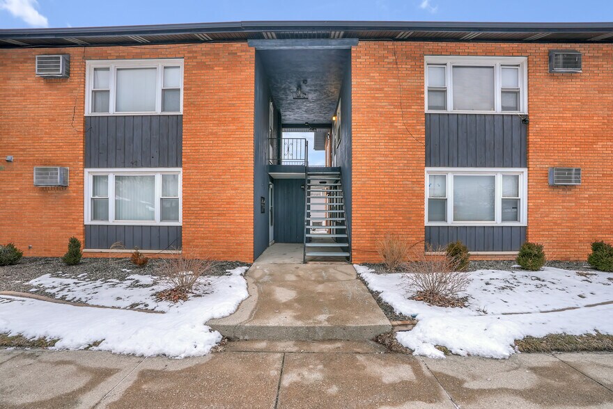 More Photos Of 6922 Columbia ave, Hammond Multifamily For Sale