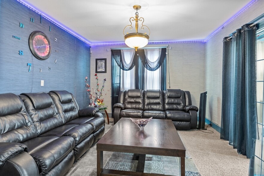 More Photos Of 600 W Broad St, Paulsboro Specialty For Sale