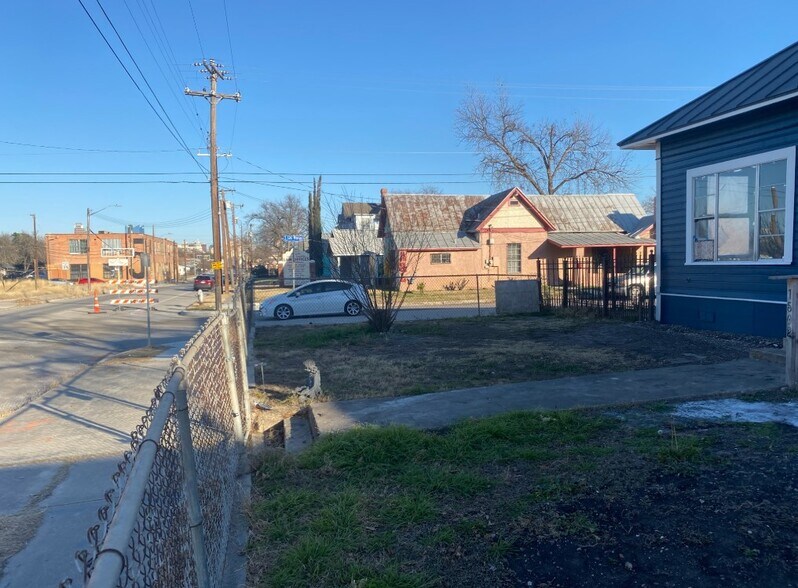 More Photos Of 1502 Buena Vista Rd, San Antonio Loft Creative Space For Sale