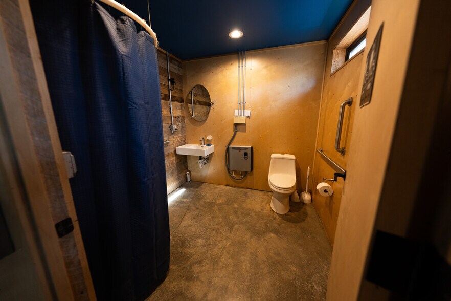 More Photos Of 475 Fletcher Martin Rd, Alexander Specialty For Lease