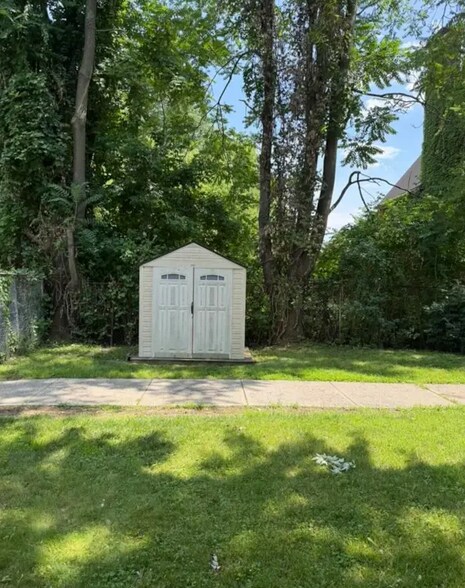 More Photos Of 519 Clinton Ave, Albany Office For Sale