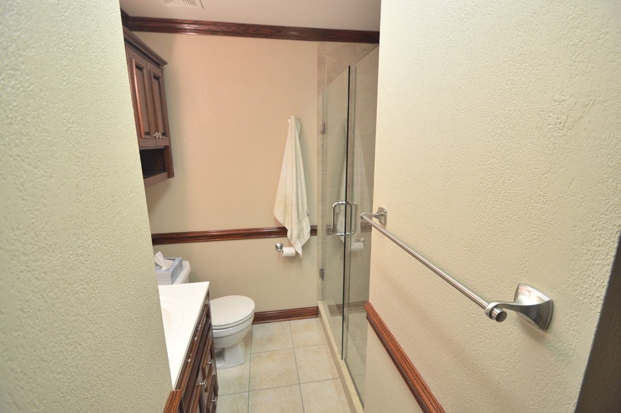 More Photos Of 10314 Main St, New Middletown Flex For Lease