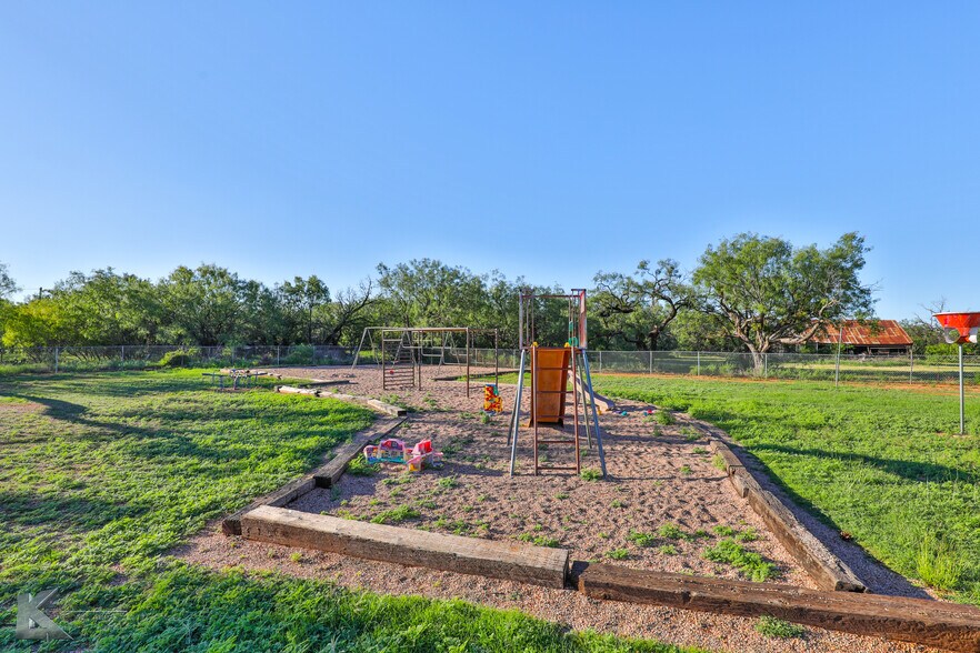 More Photos Of 6000 Buffalo Gap Rd, Abilene Daycare Center For Sale