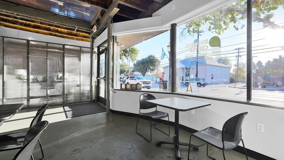 More Photos Of 3989 Broadway, Grove City Loft Creative Space For Lease