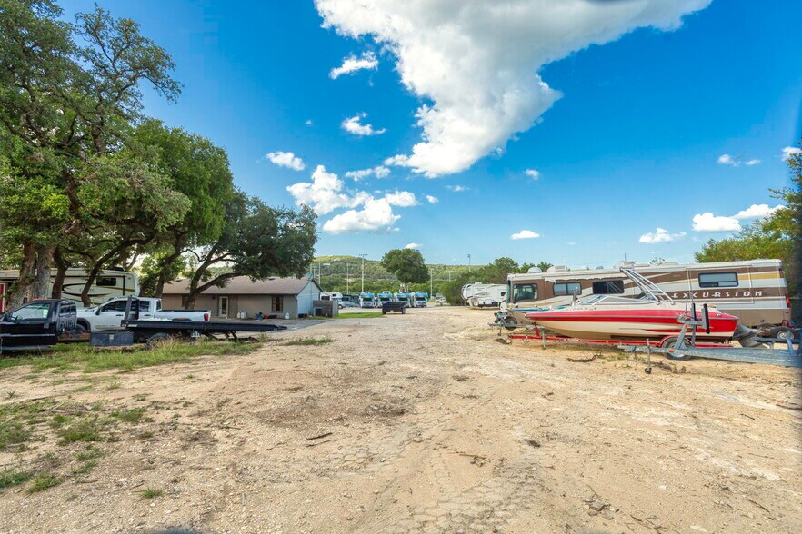 More Photos Of 16415 S Access Rd, Canyon Lake Showroom For Sale