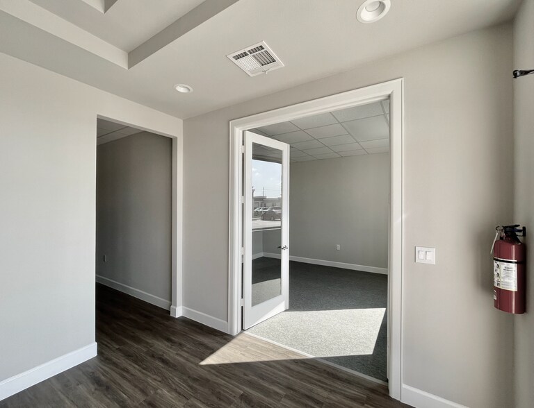 More Photos Of 3129 Kingsley Dr, Pearland Medical For Sale
